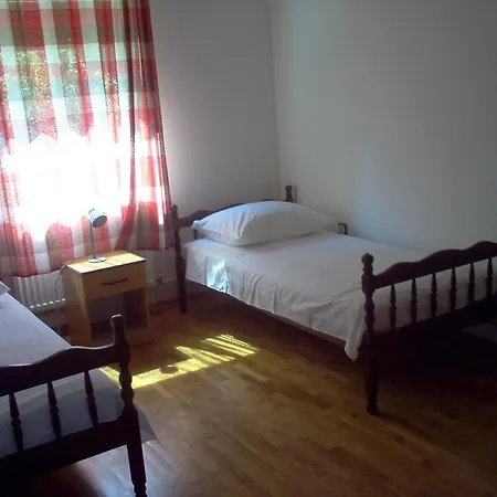 Karmen Apartment